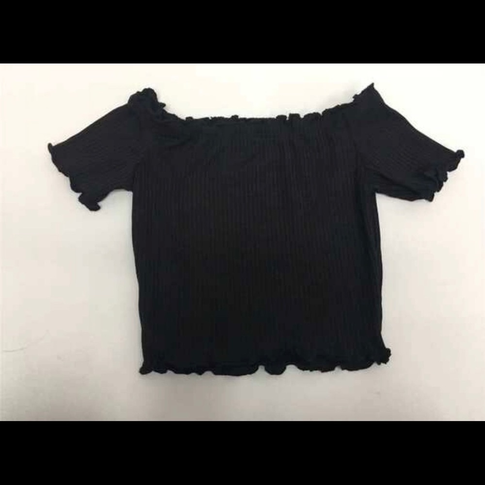 Cropped ruffle top